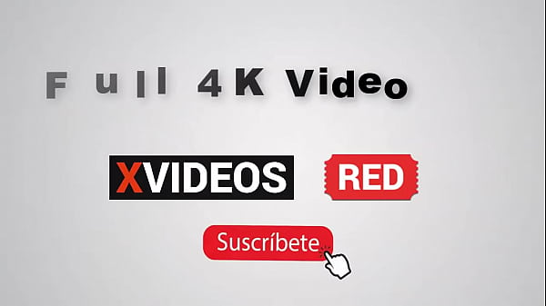 Le quito las medias a mi hijastra cuando estamos solos en casa. Le quito las medias a mi hijastra cuando estamos solos en casa.