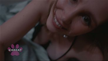 今夜、あなたのベッドで一緒に寝てもいいですか?妻がルームメイトを見つけて支配権を握る - MrCat & Asandra Dewy