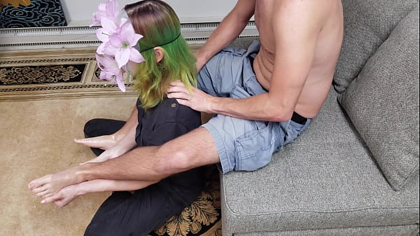 Hot Woman Gives Footjob