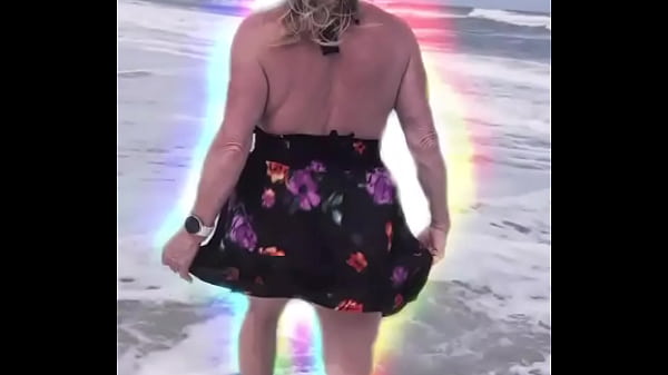 Mommy says, Come to Sunny Florida and let's go to the Beach and Play!Mommy loves to play in the Sun, Sand and Water! ...