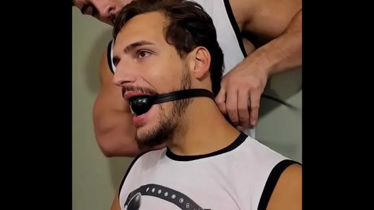 Mike Bebecito y Sam Decker de bdman
                    bdsm bondage gagged gay masturbation tapegagged bebecito bondageman sam decker samuel decker mike bebecito muchos negros