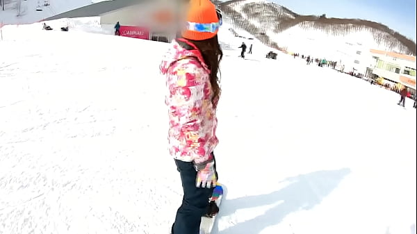 【The Goddess of Cute Sluts Descends Upon Niigata's Ski Slopes】