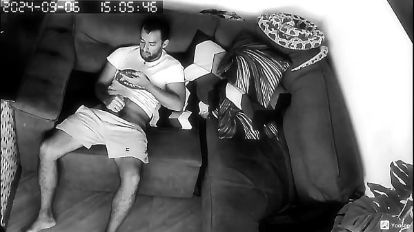 TRABALHADOR SENDO FLAGRADO BATENDO PUNHETA NA H...