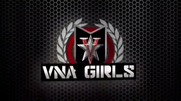 me disseram que meus peitos sao muitos grandes para caber na boca big tits da mama milf