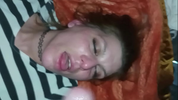 Real Homemade Amateur takes it all the way down...