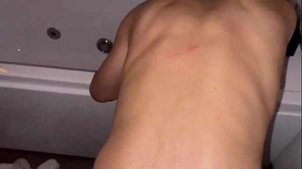 Getting some piss inside my ass #wetplay #gaykink #gaykinky #daddyson #gaypig #gaypiss #pissplay #gaywet #gayfetisch #gay...