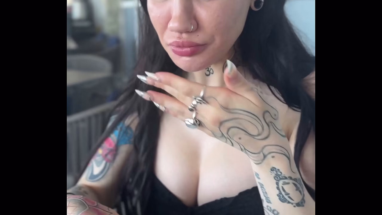 Dating Brunette Babe Nova Cane Has A Fun First Time