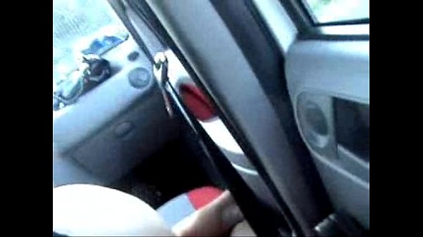 Fellation Amateur Dans Une Voiture