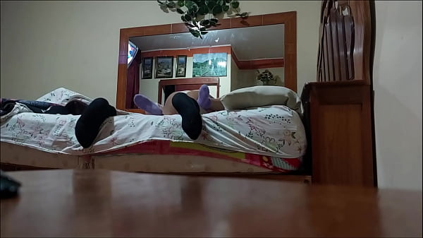 Young woman gives herself to sugar with a thick penis who is 54 years old and made me push