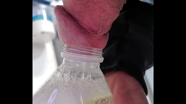 Download Video - Fill a bottle with hot piss