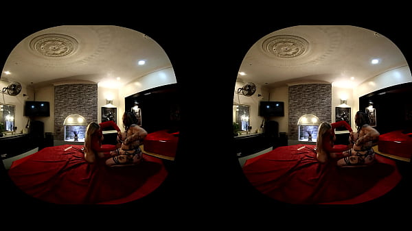 LESBIAN LOVERS HAVE DILDO DOUBLE PENATRATION PARTY