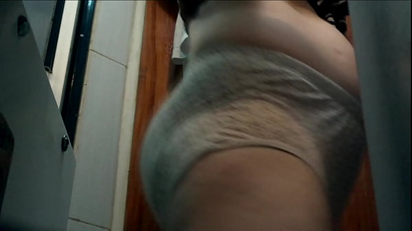 Download Video - Finally voyeured my muslim 's naked plump body after shower