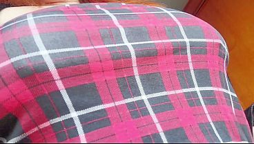 Prazer Solo Expl&iacute;cito: Ruiva Amadora e Vibrador Roxo em Close-up