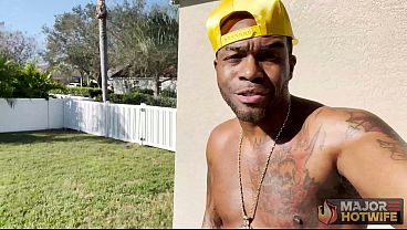 Blonde Mandy Rhea Licks Every Frosting Drop From Santa Rome Major!