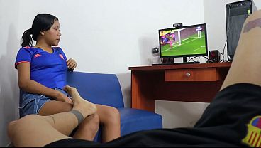 親友と私はコロンビアの試合を見ていて、試合中ずっと素晴らしいセックスをしました。スペインのポルノ。