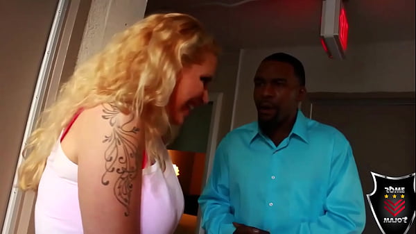Rome Major Fucks Ryan Conner's Massive Boobs & Mature Pussy!