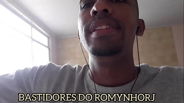 Download Video - NO RIO DE JANEIRO ATOR PORN&Ocirc;  MOSTRANDO POUCO DO SEU DIA DIA