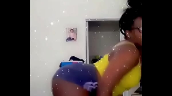 Ebony teen twerks her Fat ass