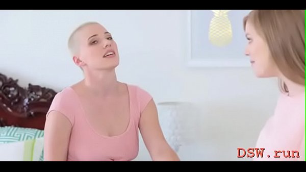 Il Razzo Di Carne Vuole Essere Nella Tana Della Diva Magica Riley Nixon