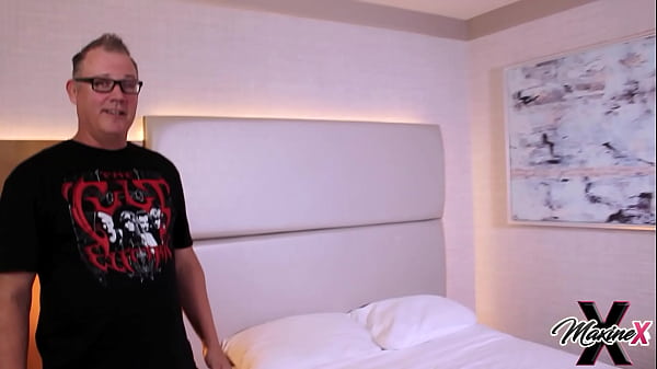 Lucky Delivery Guy Tommy Utah Fucks Maxine X Oriental Holes!