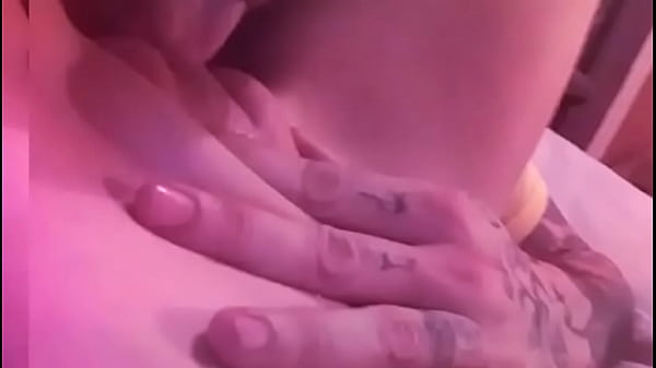 Tasting That Succulent Pussy