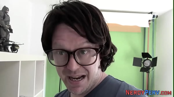 Yorkshire nerd fingers brits pussy and sperms