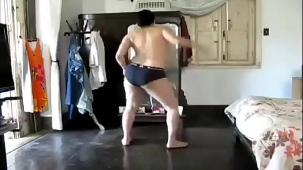 bluezao dançando pelada