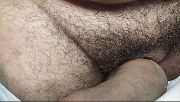 Download Video - YURI GA&Uacute;CHO - URSO BRASILEIRO MEGA DOTADO MACETANDO O PAU - GOZADA FARTA DO MACHO LEITADOR