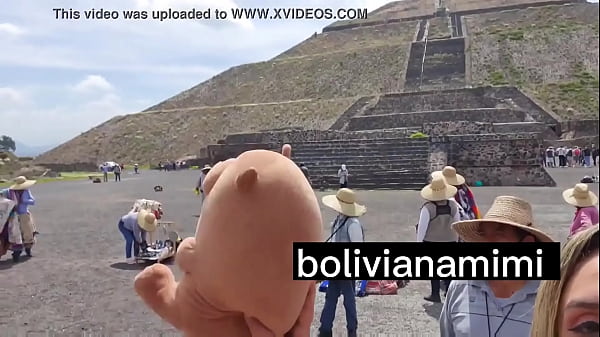 Download Video - Loquita&comma; sin calzones&comma; mojadita y masturbandome en teotihuacan  Video completo en Mimiboliviana&period;com