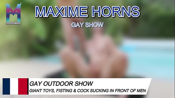  Le Soleil Tape  Mes Gémissements Résonnent  Les Mecs MatentEt Moi ? Je Me Fais Remplir Devant Eux Comme Un Bon Soumis    