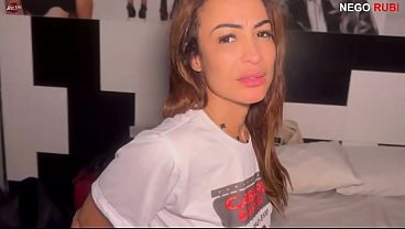 Negorubi - Coloquei a coleira na vagabunda para ela me obedecer - Arrombei ela toda com minha rola gigante