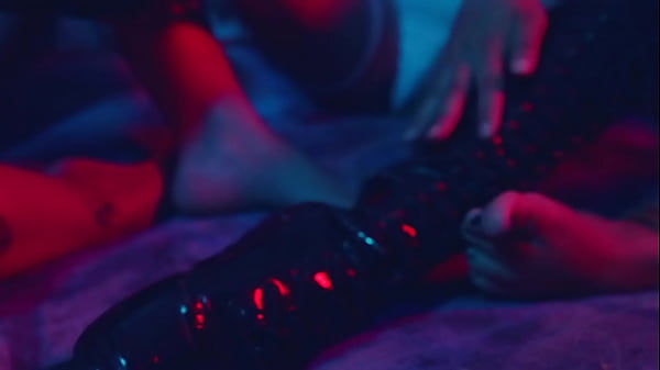 All Gorgeous Lesbians Love Worshipping Feet