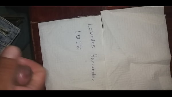 Masturbandome y Pensando  en Lulu.