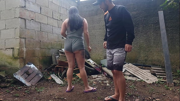 Download Video - Comendo garota na festa&comma; nos fundos do s&iacute;tio