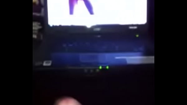 Elisa Bellamio, handjob while watching her awesome ass!