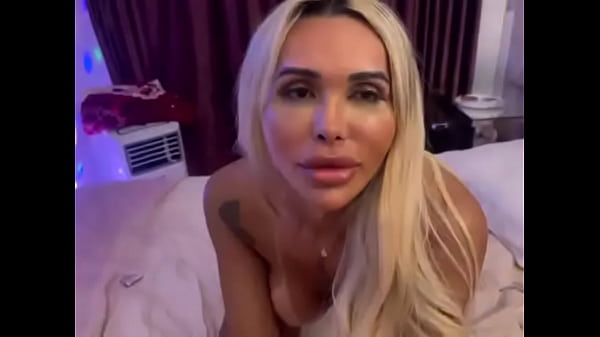 Nicoly Jolie Est De Retour