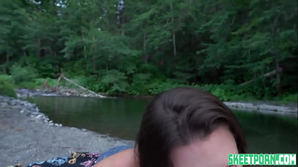 Hot Teen Mia Taylor Fucking in the Wild