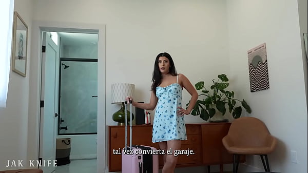 Download Video - La hermanastra brit&aacute;nica se olvid&oacute; de usar bragas en la cama - Gal Ritchie &lpar;subtitulos en espa&ntilde;ol&rpar;