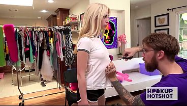 90-Pound Fuck Doll Jane Wilde Begs To Get Fucke...