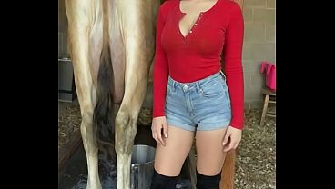 農家の娘は新鮮な牛乳が欲しかった