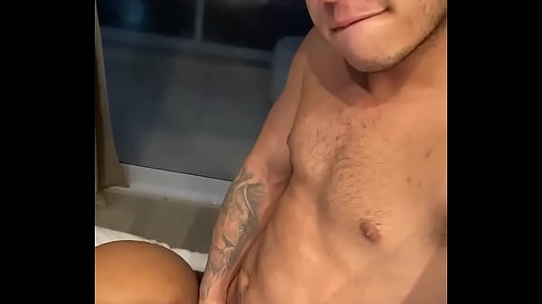 Comendo o Negão Rabudo