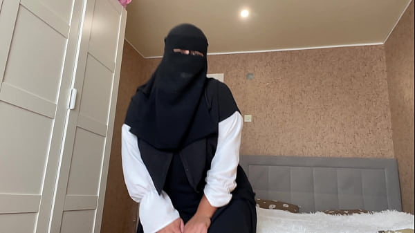 Download Video - Arab Muslim woman in hijab caresses her wet pussy and gets a wet orgasm