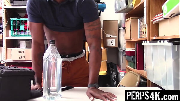 The Suspect Agrees to Suck the Gay Guard's Meat in Exchange for His Freedom - Perps4k