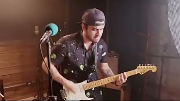 kleberiano recebe uma licao do comedor de cu