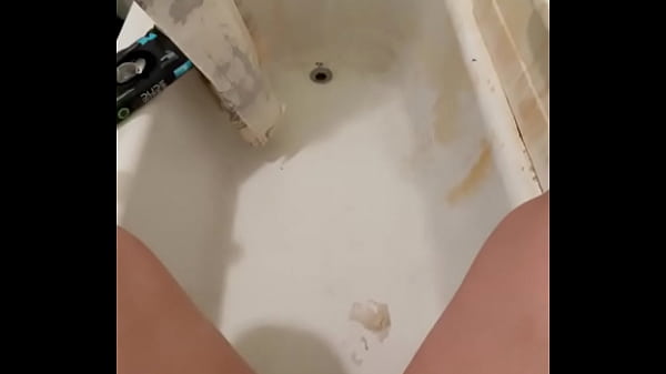 Pissing in my dirty tub