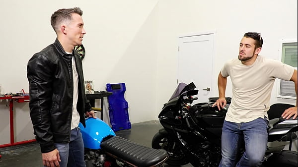 Download Video - Hot AF Dante Colle Fucks Tight Assed Hunk On Motorbike - Isaac Parker - NextDoorRaw