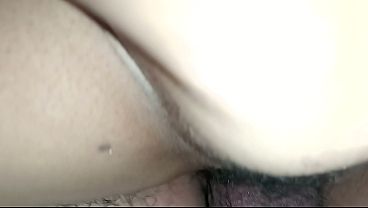 セックスが大好きなこの成熟した女性にペニスを差し出すのはとても気持ちよく、最後には彼女の中に射精してしまう。