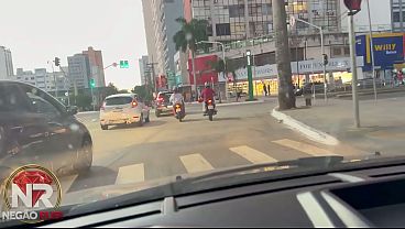 Levei essa Loirinha safada no cabar&eacute; a putinha adorou ser fodida por v&aacute;rios paus na sua buceta molhada