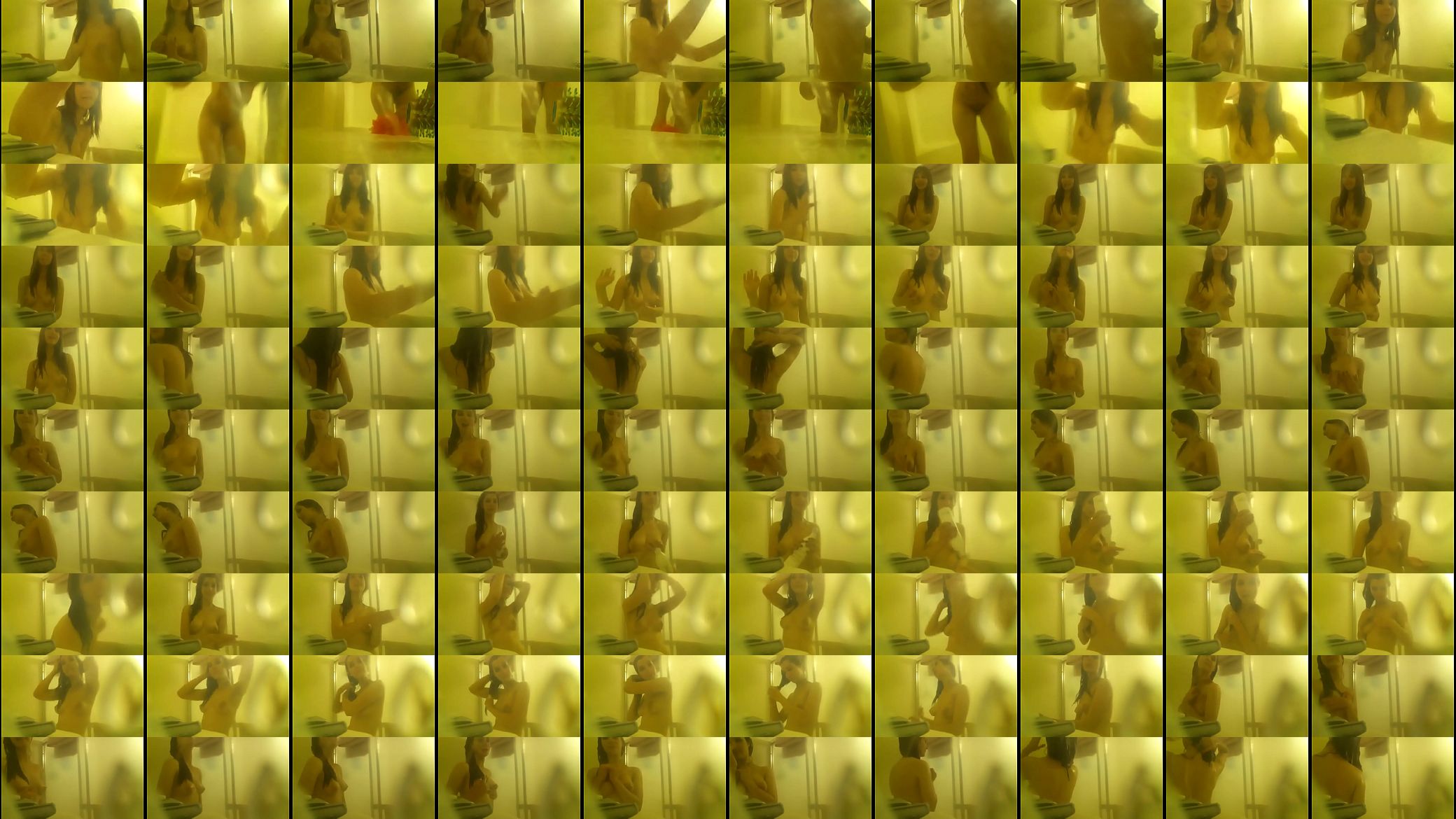 Best friend showering 预览图