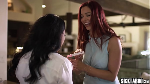 Hot big ass MILF lesbian Jayden Cole fucked girlfriend Vicki Chase hard with big dildo